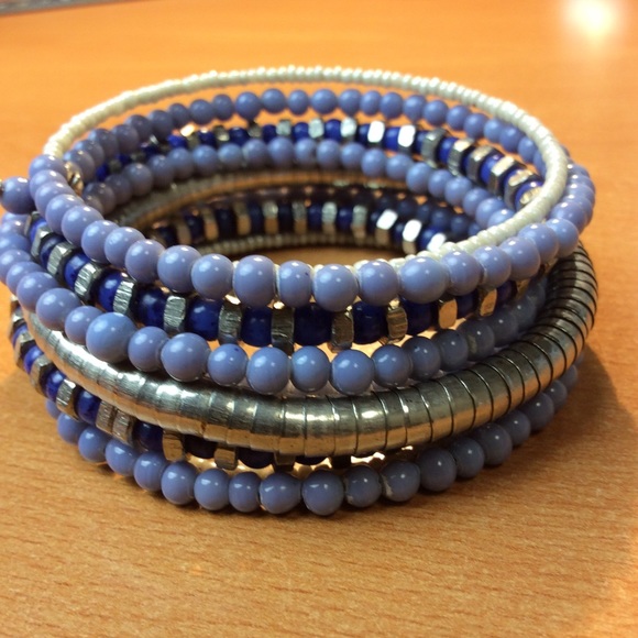 Jewelry - Beautiful Blue Wrap Bead Bracelet